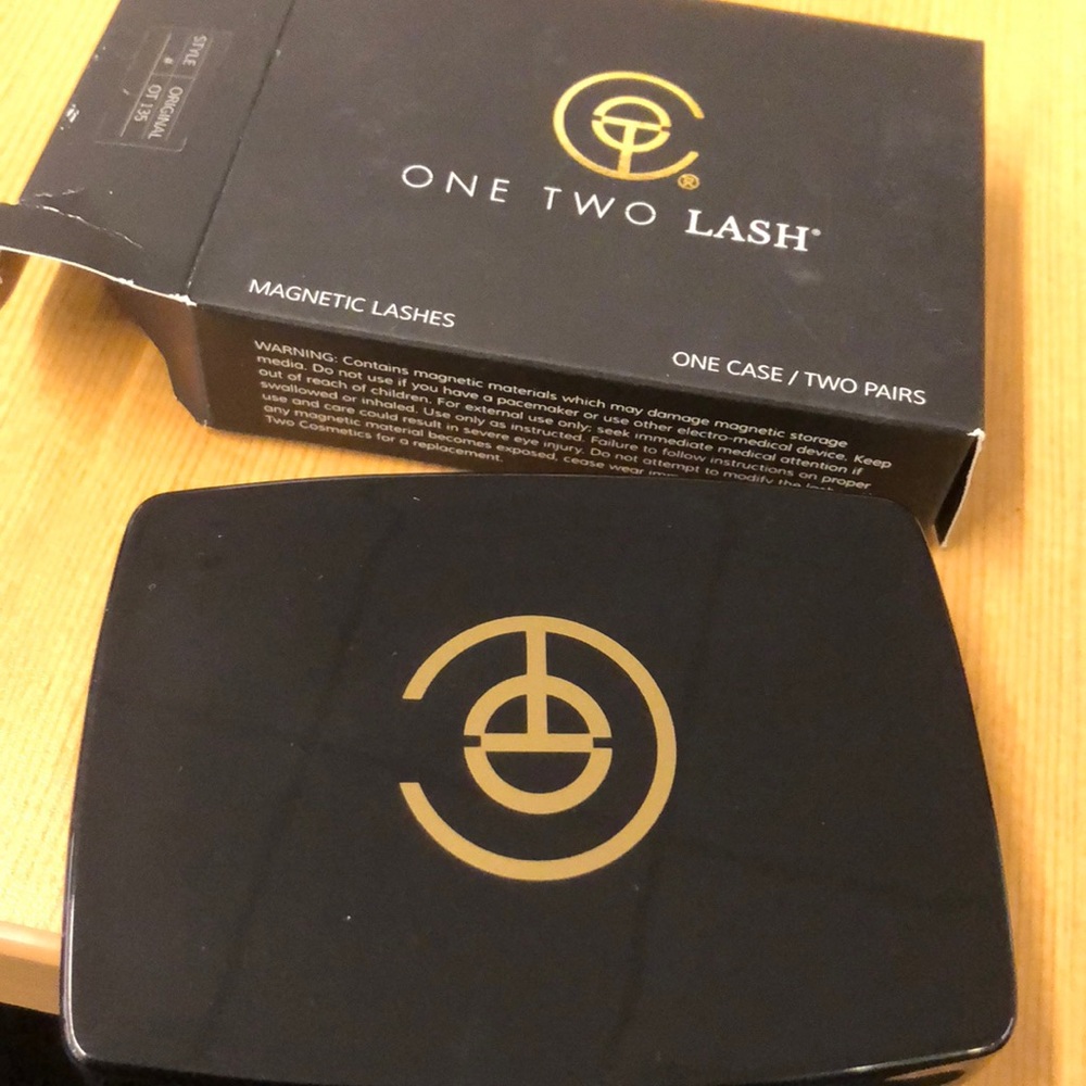 One Two lash magnetic lashes - brand new